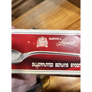Leonard Serving Spoon Silverplate Shell Shape N8005 With Box  Unused